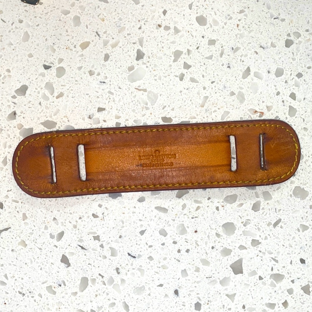 louis vuitton shoulder strap protector